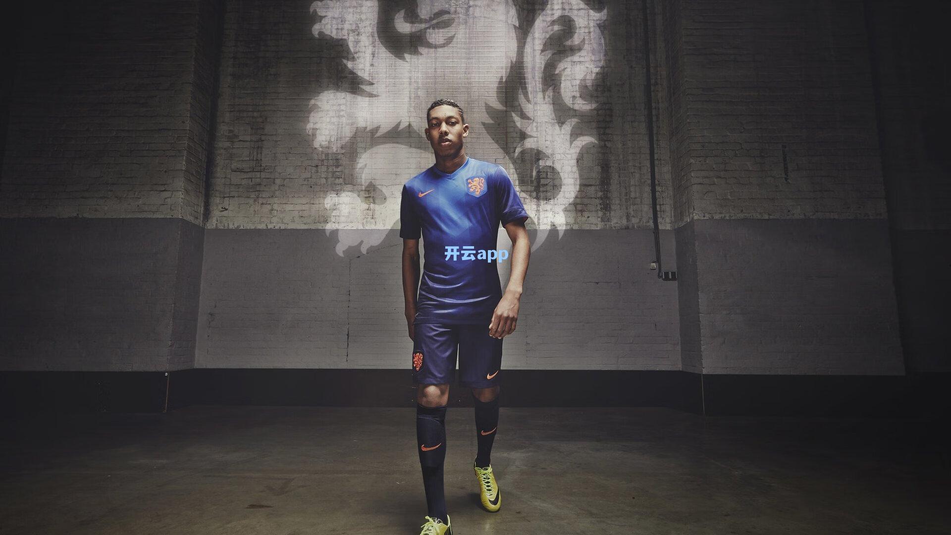 波利塔诺伤退国家队，斯皮纳佐拉时隔两年重获蓝衣军团征召