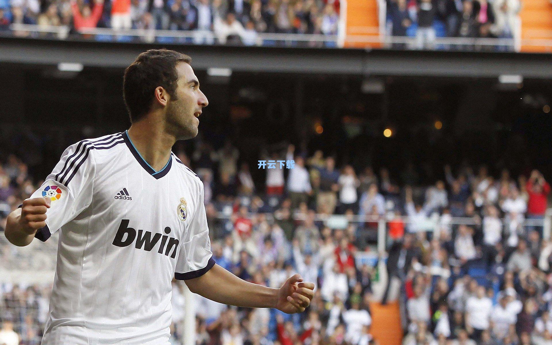 平地起双塔！首钢截走广东心仪小将，内线疯狂升级